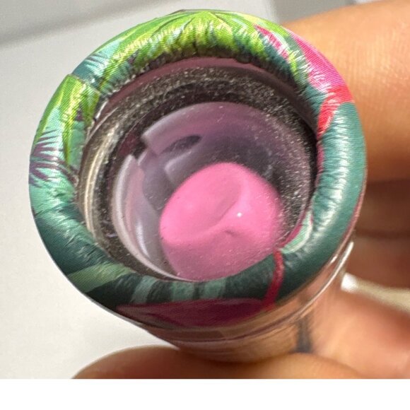 Almay Lip Vibes Lipstick Eat Cake 320 Cream Finish Hypoallergenic Pink 4.0G - Picture 3 of 4